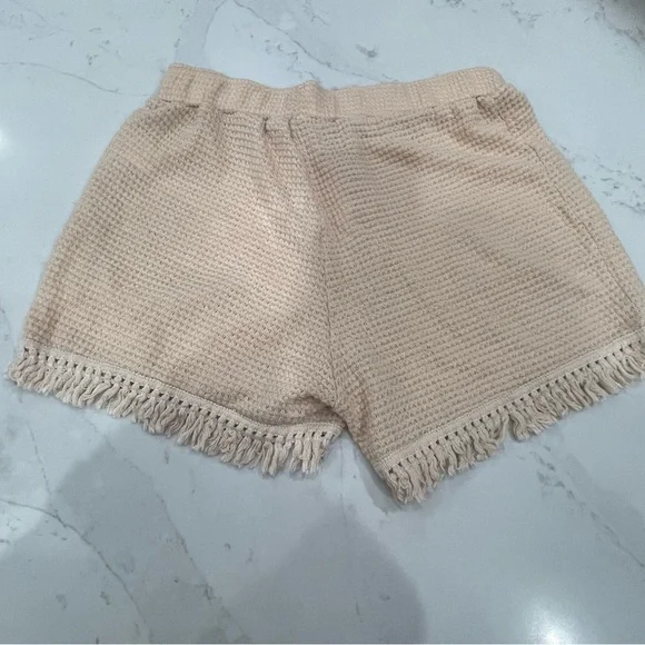 Amazon Beige Knit Fringe Tank and Shorts Set - Picture 15 of 15